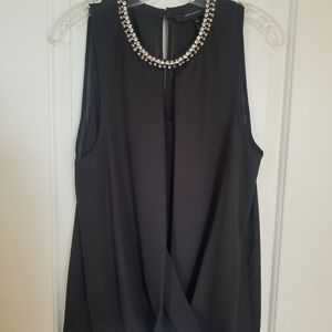 Elegant sleeveless rhinestone neckline top